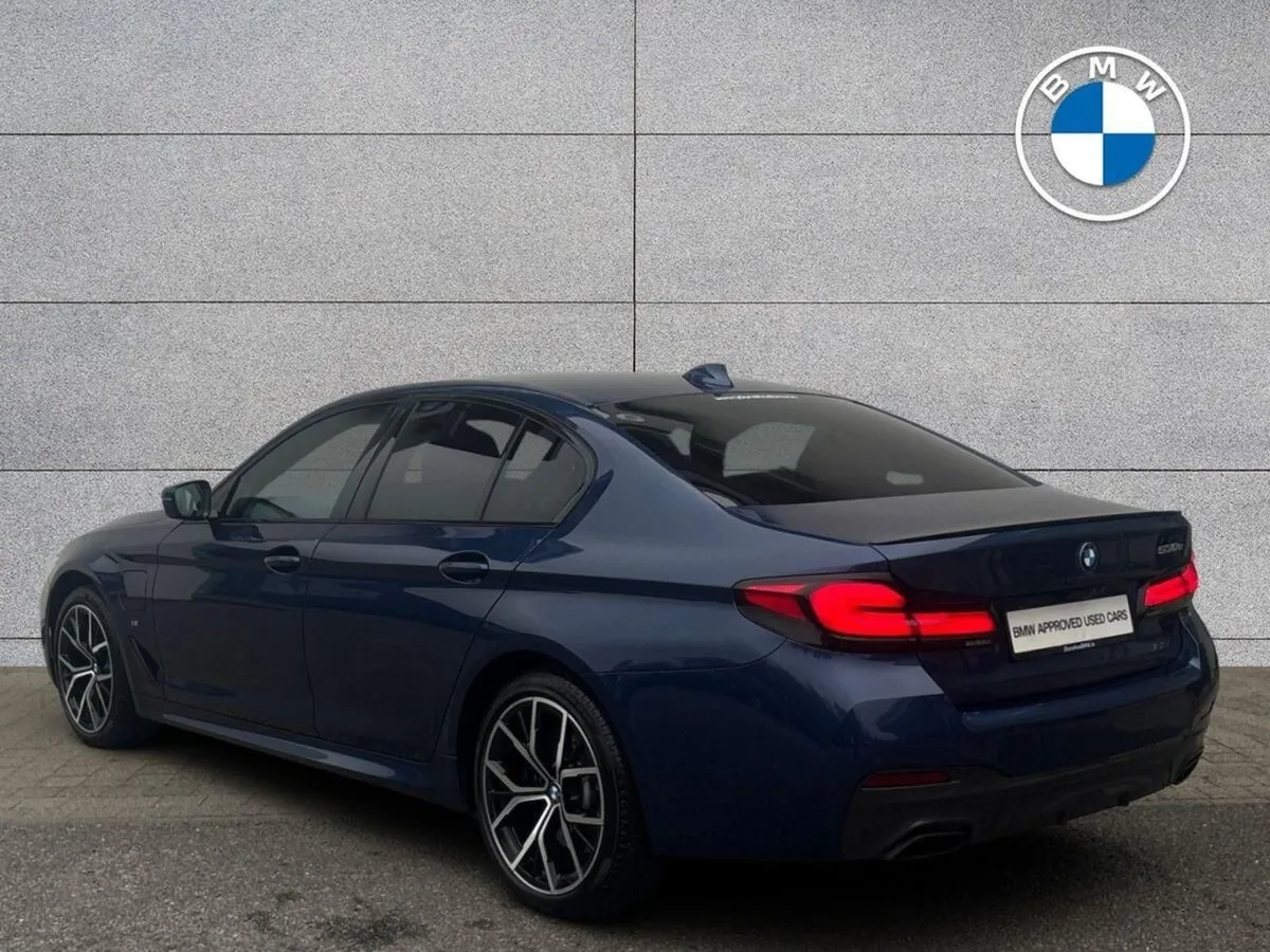 BMW 5 Series 530e M Sport Saloon - Image 3