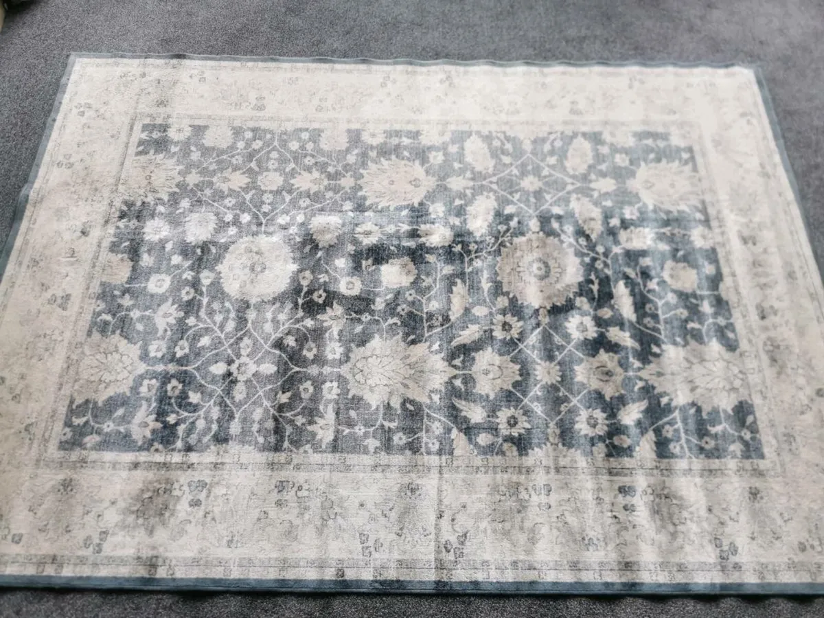 Rug - Image 3