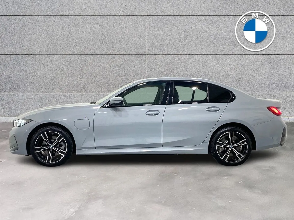BMW 3 Series 330e M Sport Saloon - Image 4