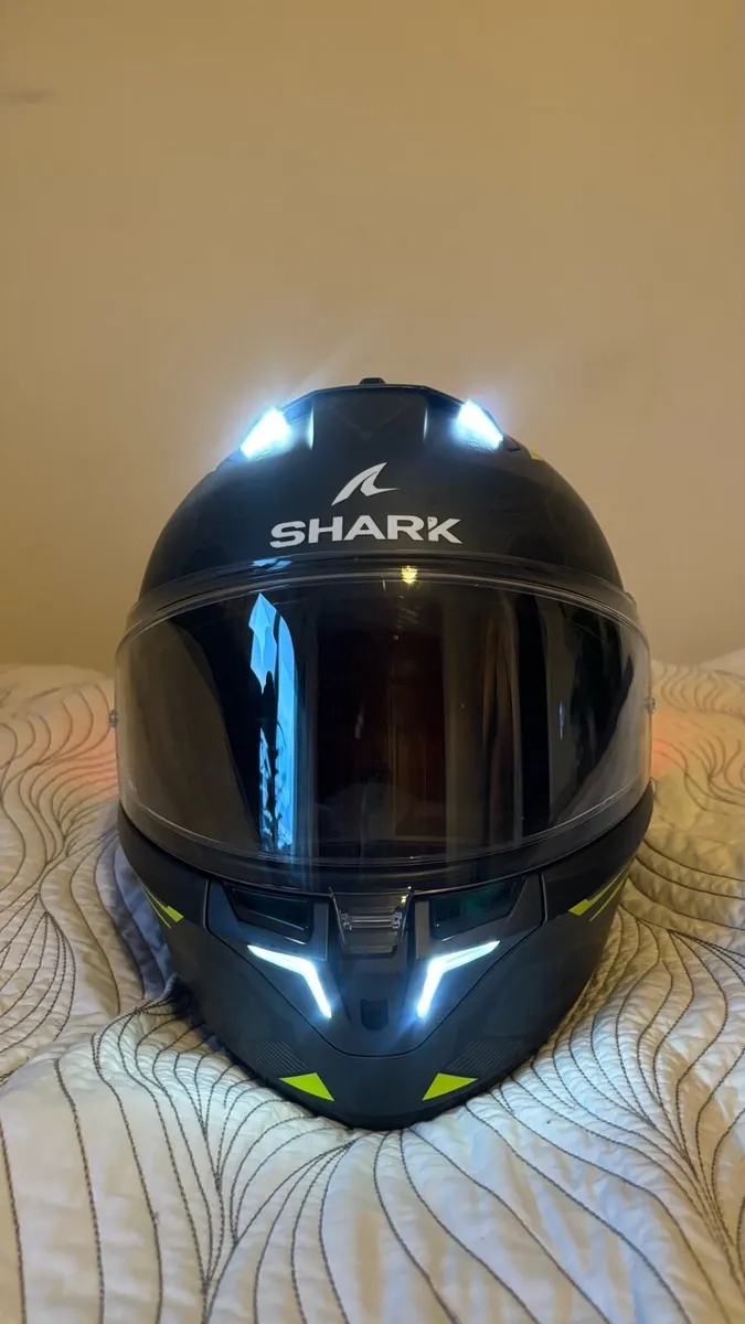 Shark Skwal 2 Full Face Helmet - Size M - Image 1