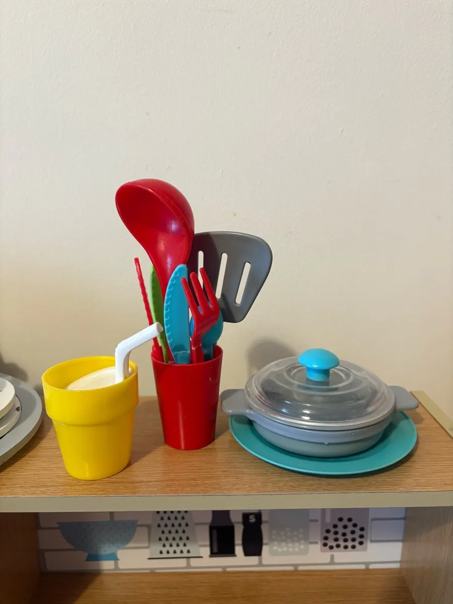 Toy kitchen + wooden tea set + dishes - Image 4