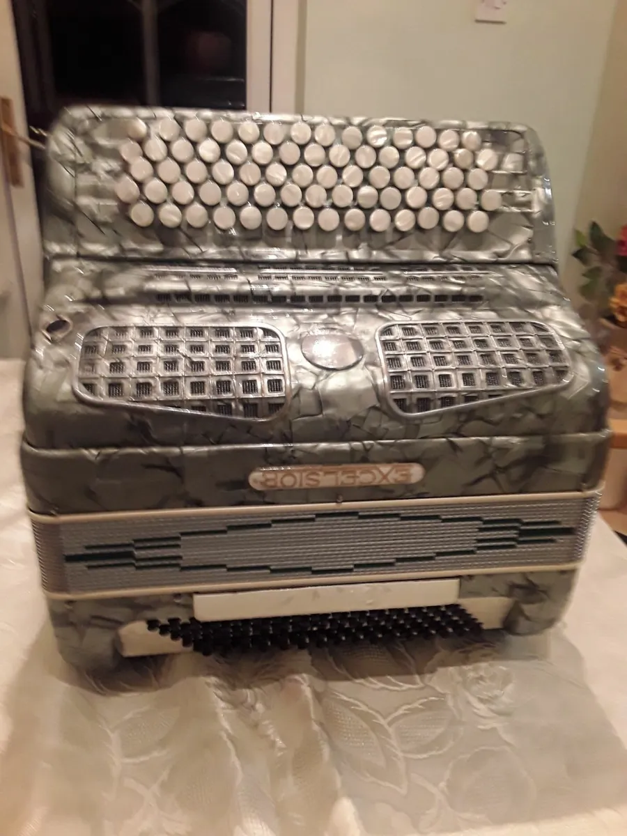 Accordion excelsior five row 1950s with musitech - Image 1