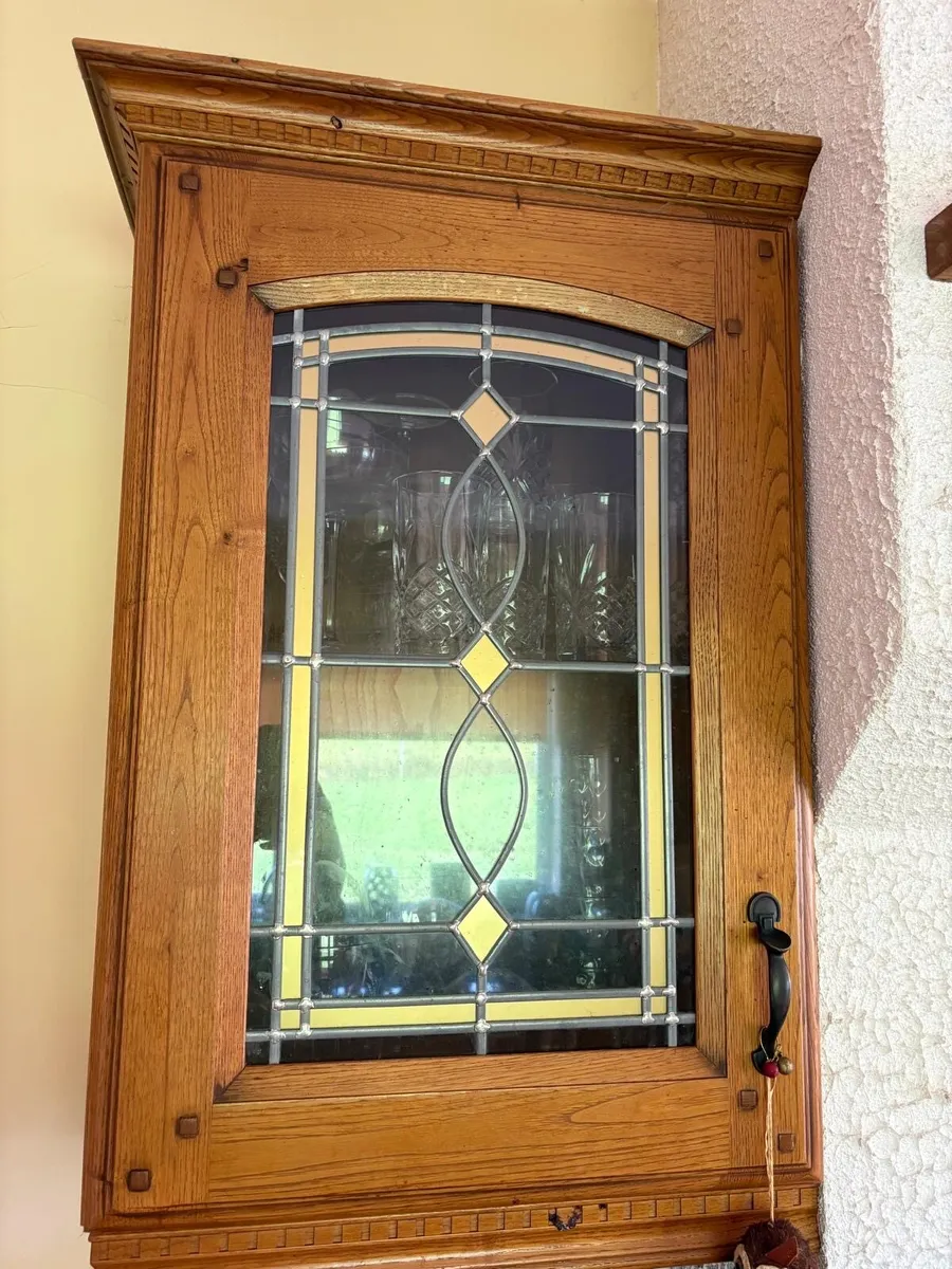 Kitchen units and doors - Image 4