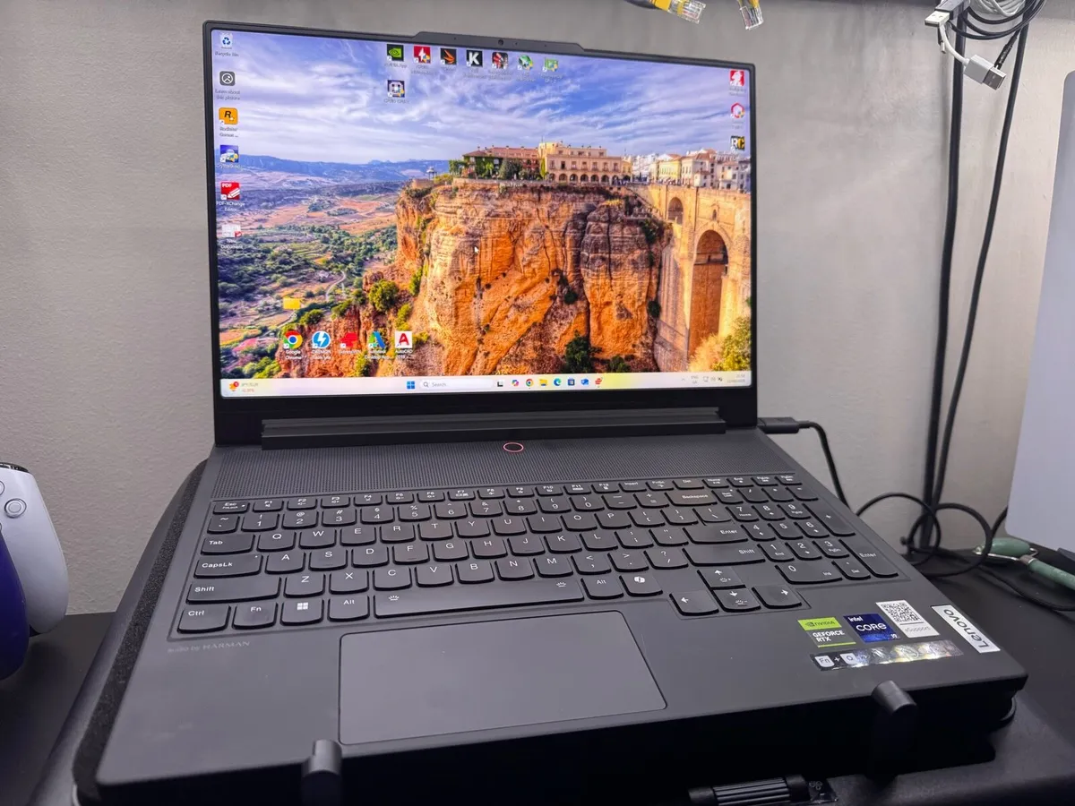 Gaming Laptop Legion 9i i9-14900hx RTX 4090 - Image 1