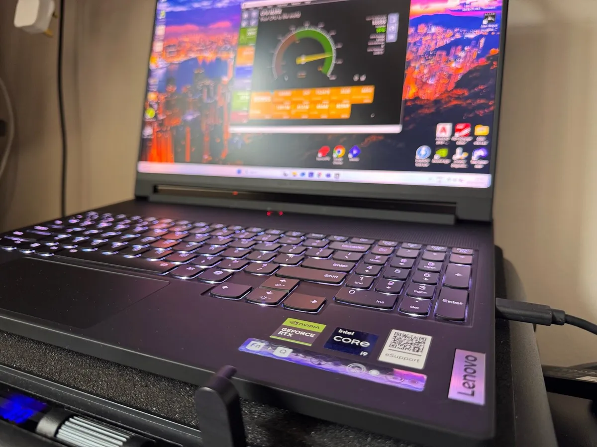 Gaming Laptop Legion 9i i9-14900hx RTX 4090 - Image 2