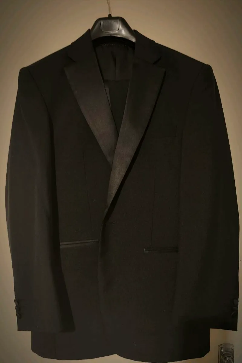 Mens Tuxedo suit 40S