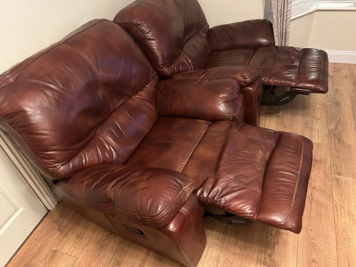 2 recliner chairs - Image 4