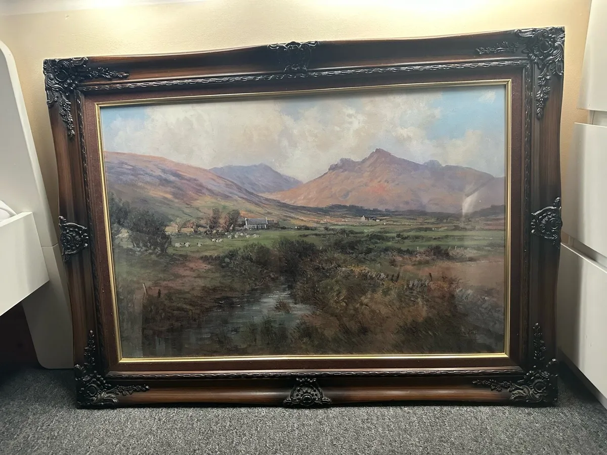 Picture in a beautiful wooden frame - Image 2