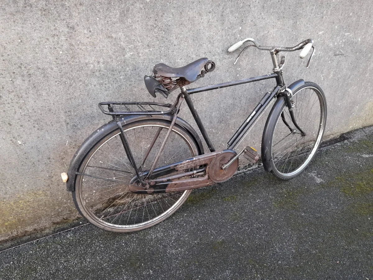 Antique men’s Raleigh Bicycle - Image 1