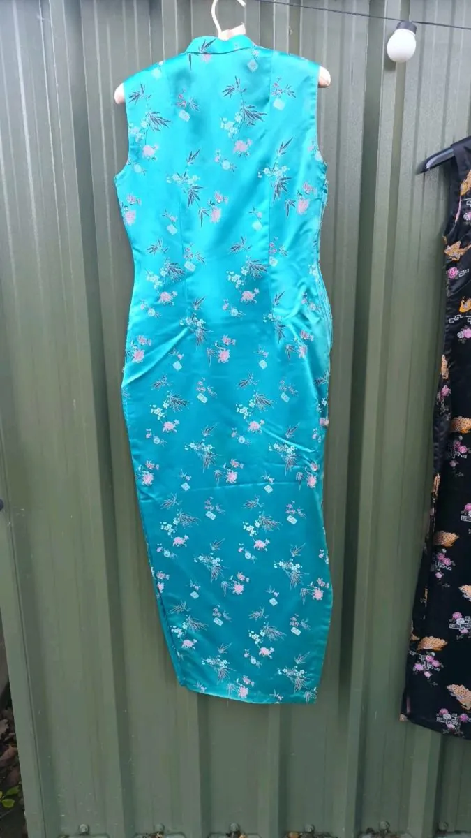 Vintage blue cheongsam, brocade, hand taylored - Image 4