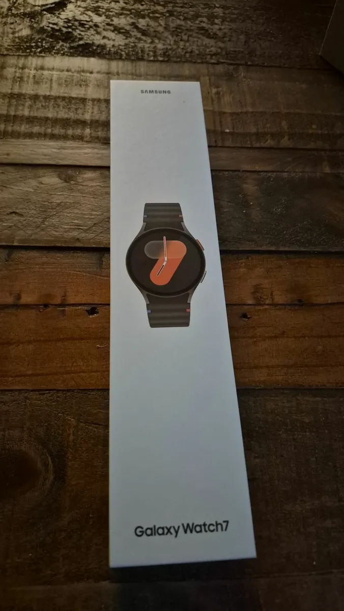 Samsung Galaxy S7 smart watch - New
