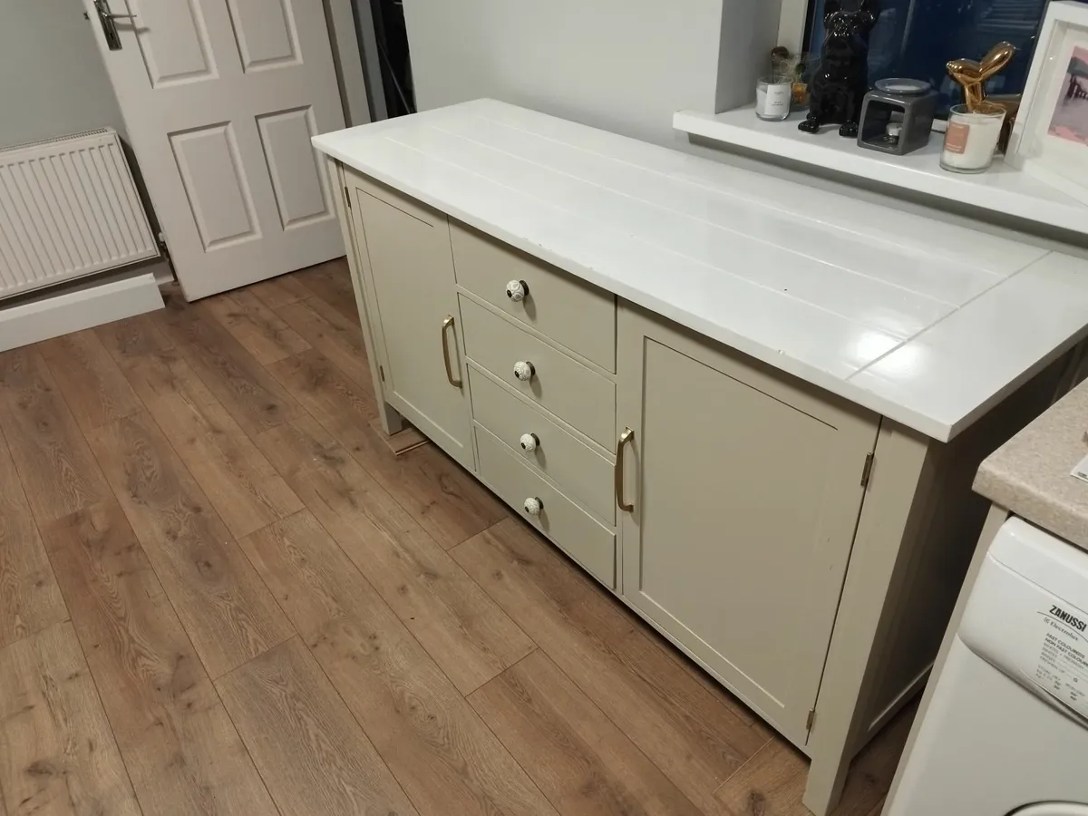 Side unit - Image 1