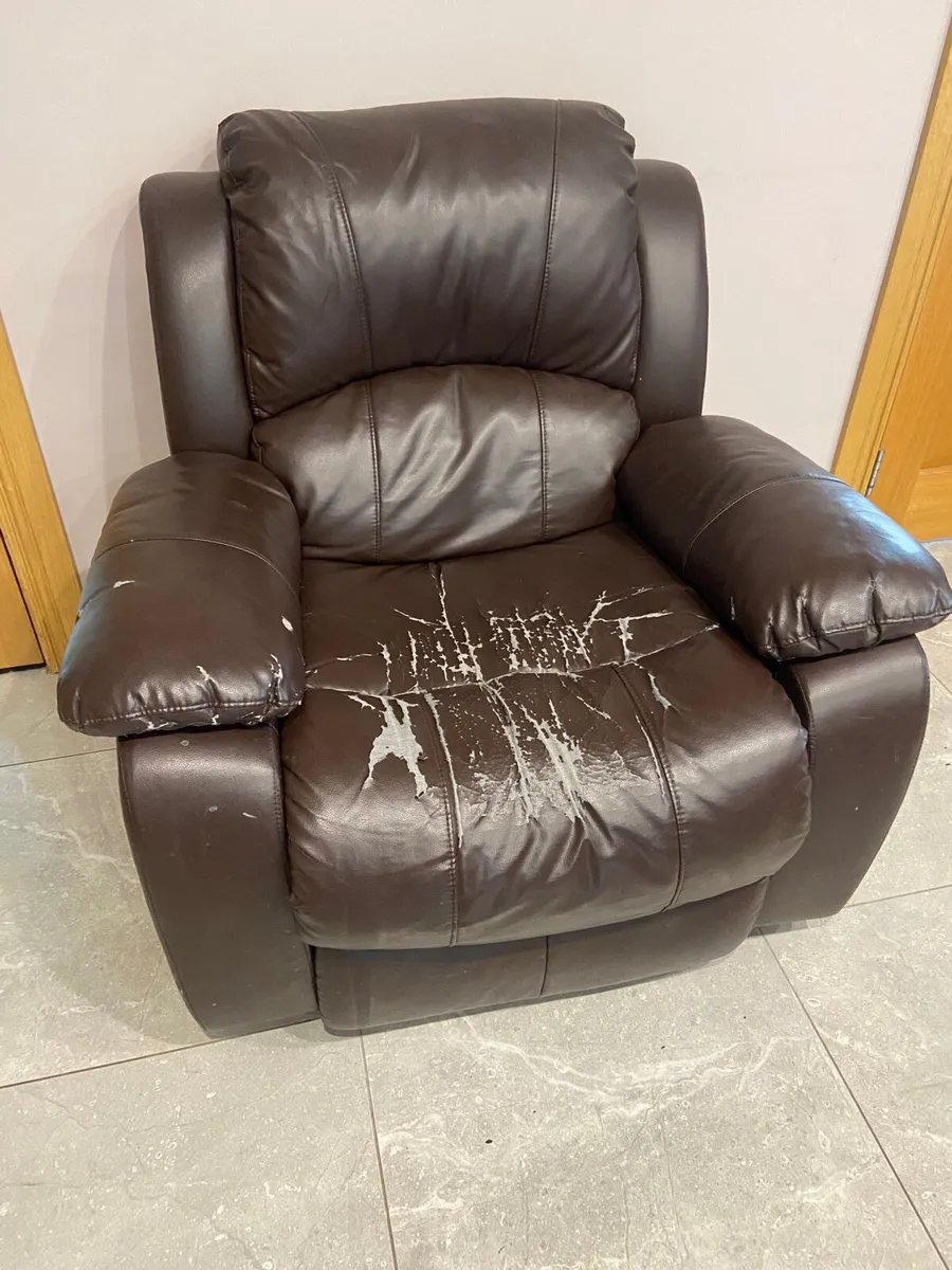 Armchair - Image 1