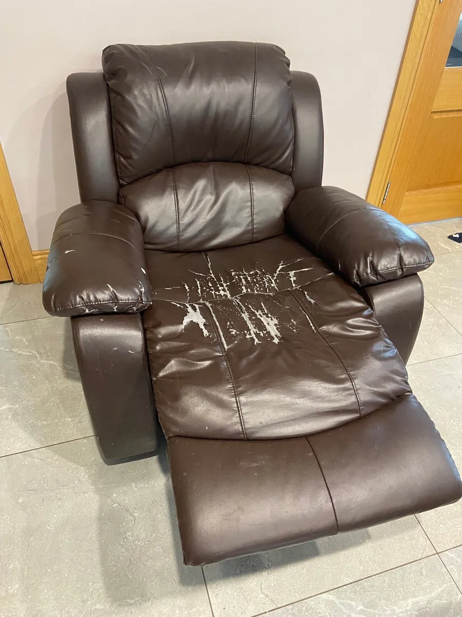 Armchair - Image 2