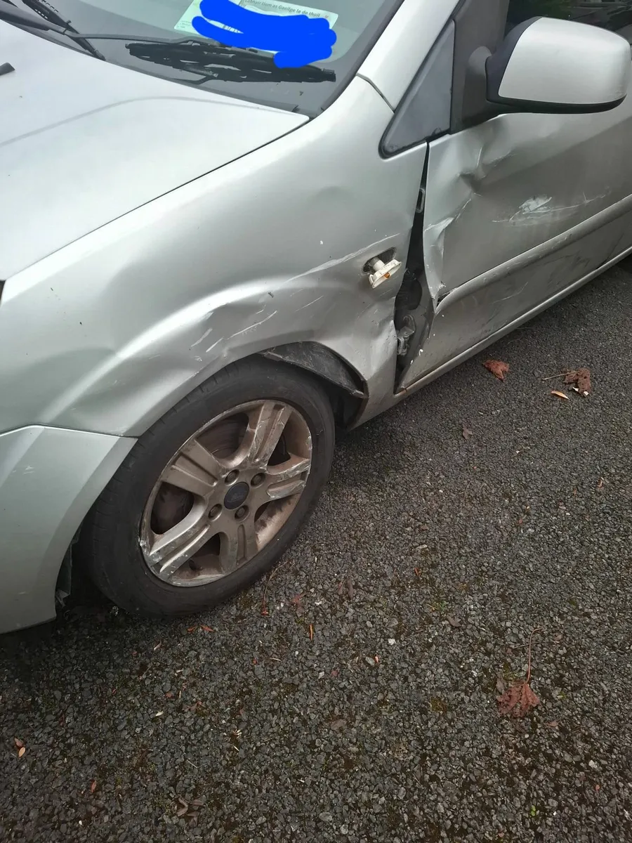 Ford Fiesta 2007 (Damage on passenger's door) - Image 2