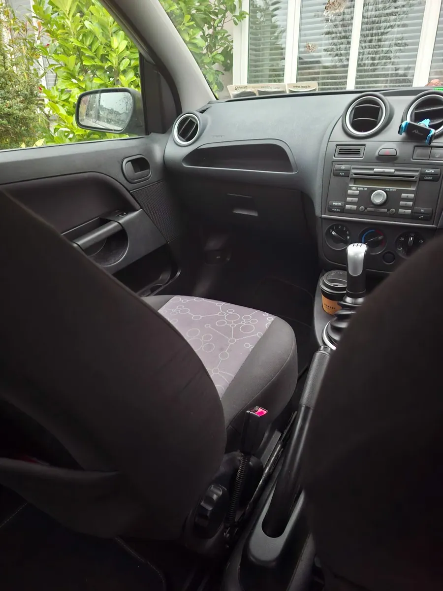 Ford Fiesta 2007 (Damage on passenger's door) - Image 4