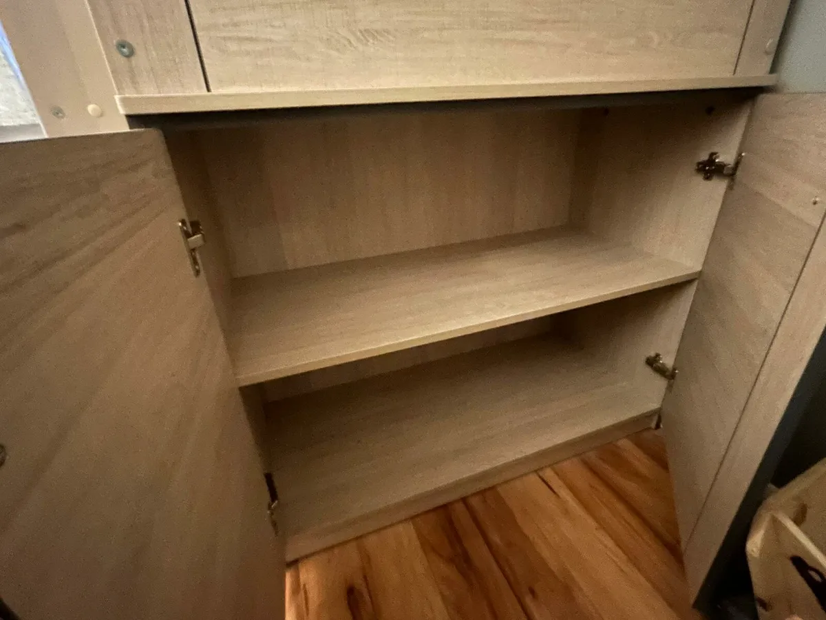 Children's bed with pull out desk - Image 3