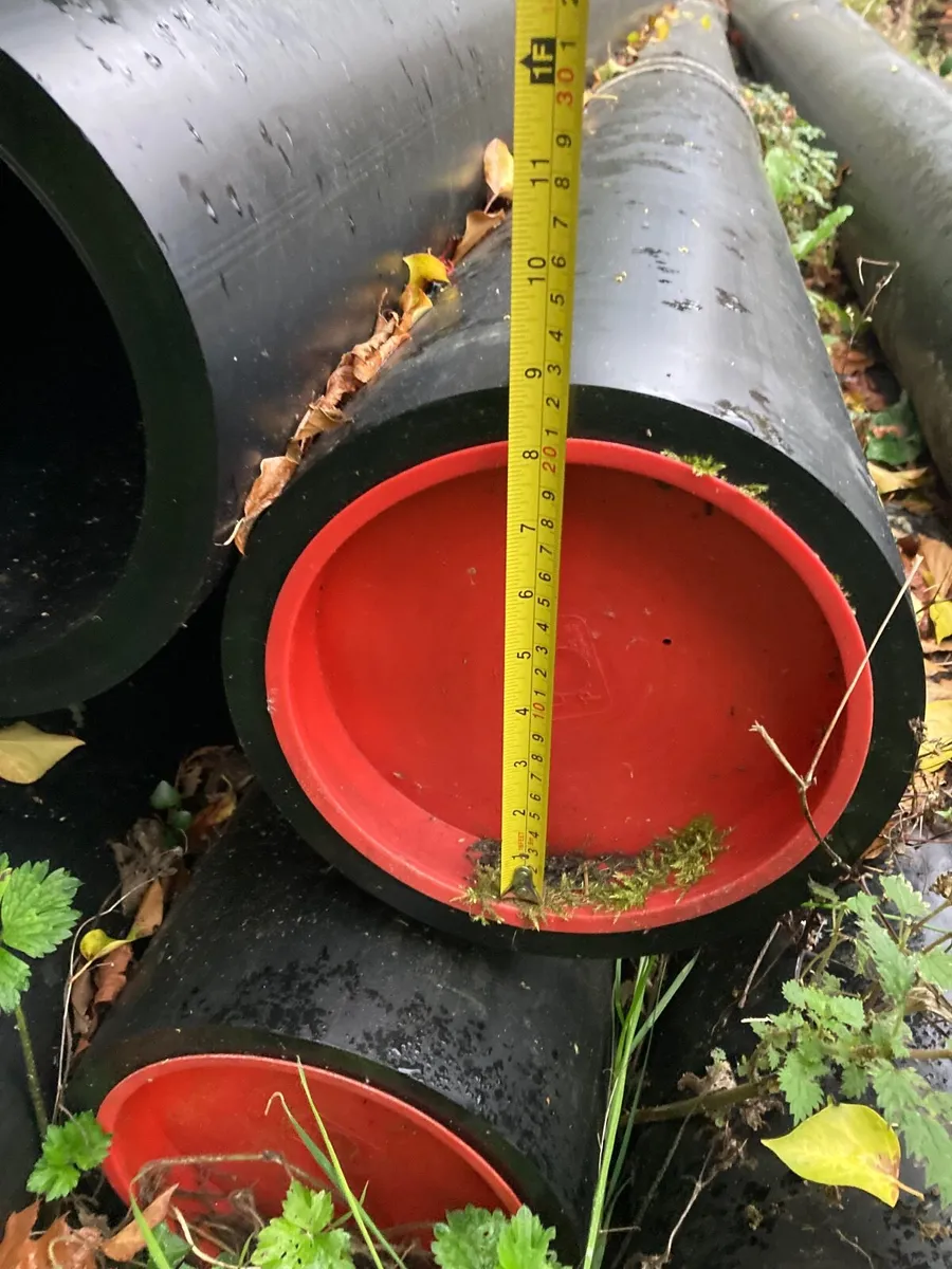 Plastic wavin pipes and fittings - Image 1