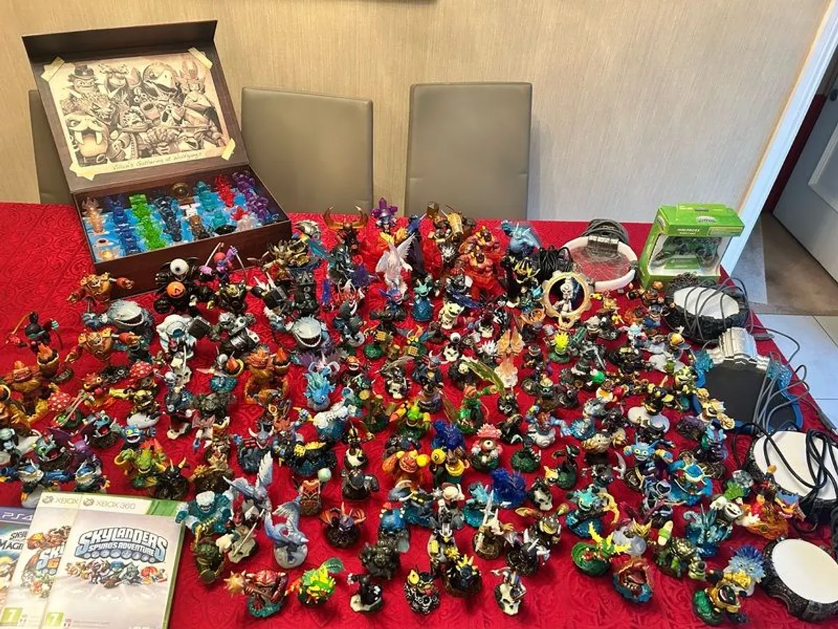 Skylanders bundle (job lot) incl disks & portals - Image 1