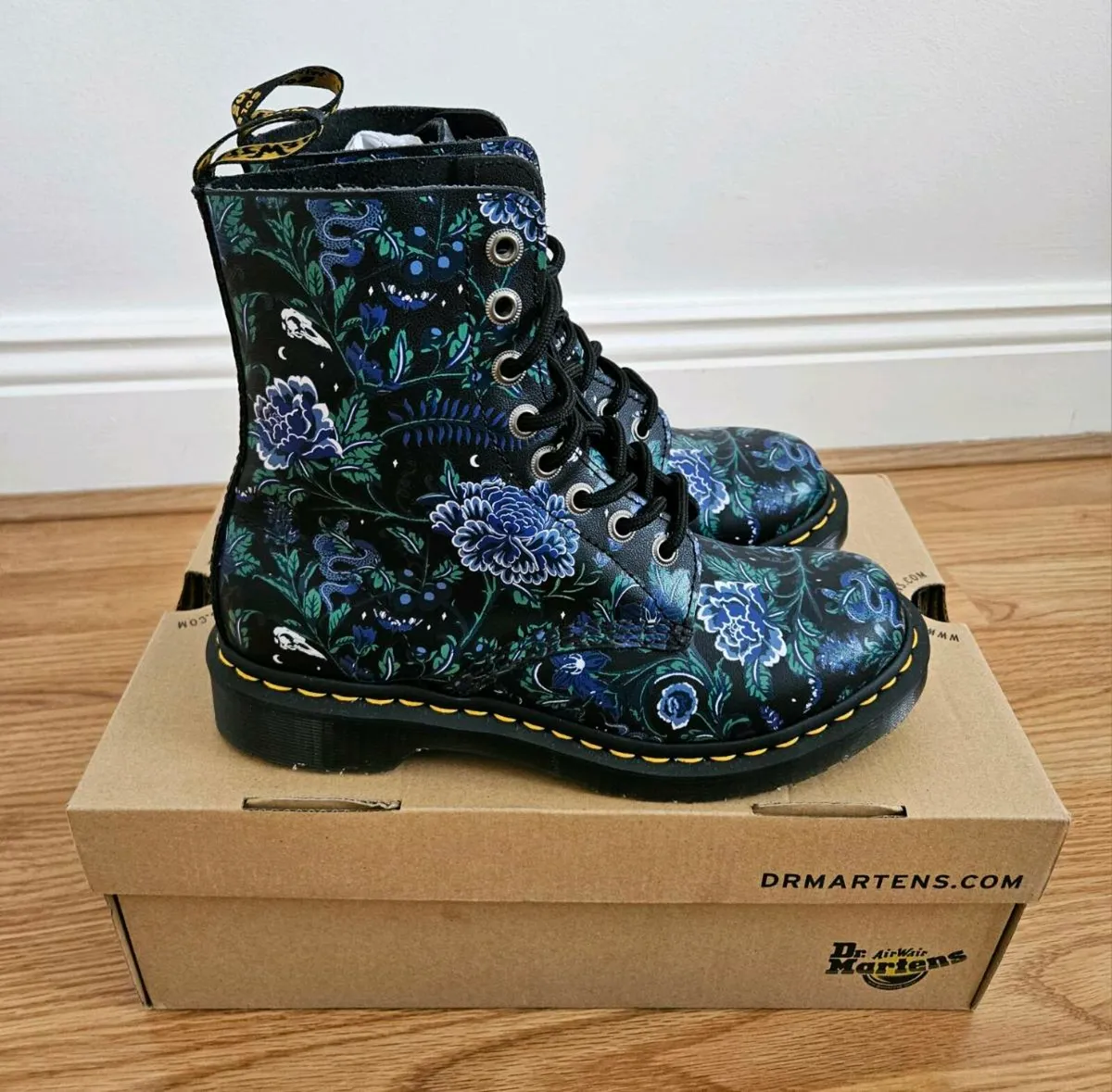Boots - Image 2