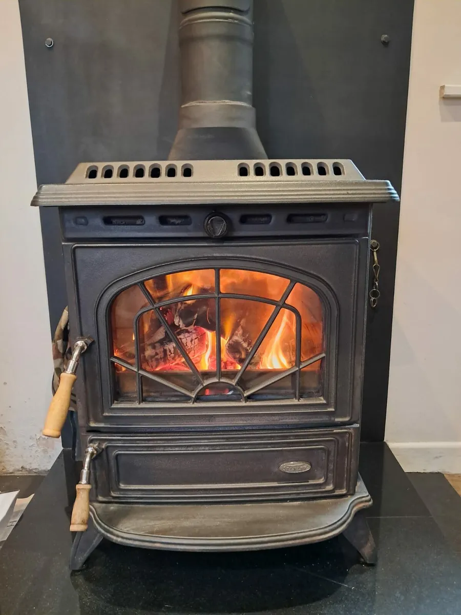 Stove - Stanley with back boiler - Image 1