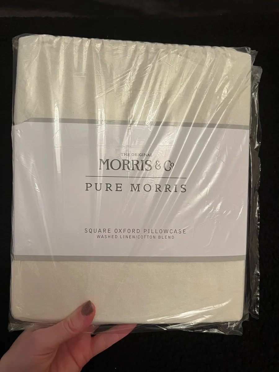 Morris & Co Linen Blend Cushion Covers x2 - Image 3