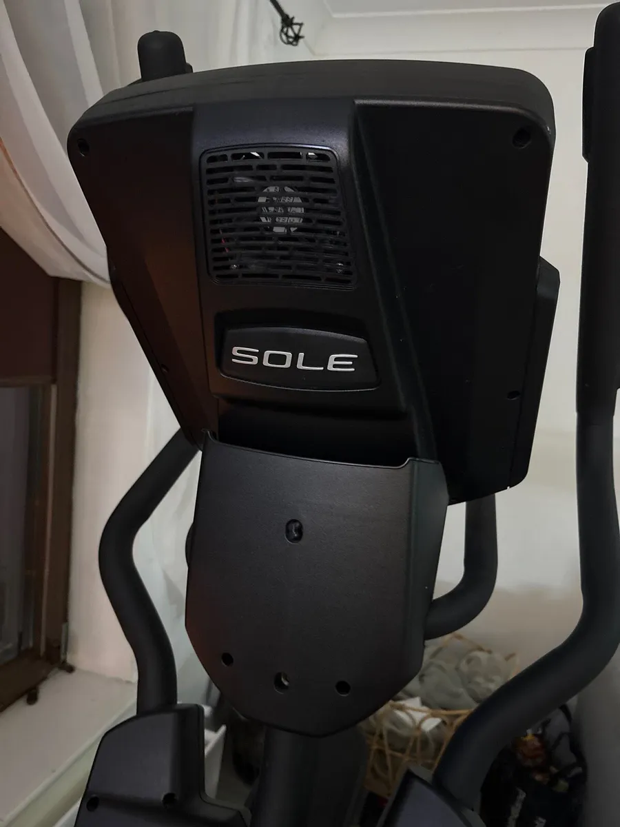 Sole E35 Elliptical Cross Trainer - Image 1