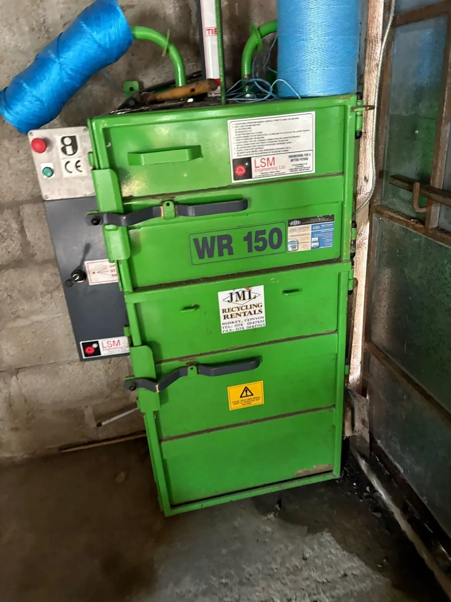 Cardboard baler - Image 1
