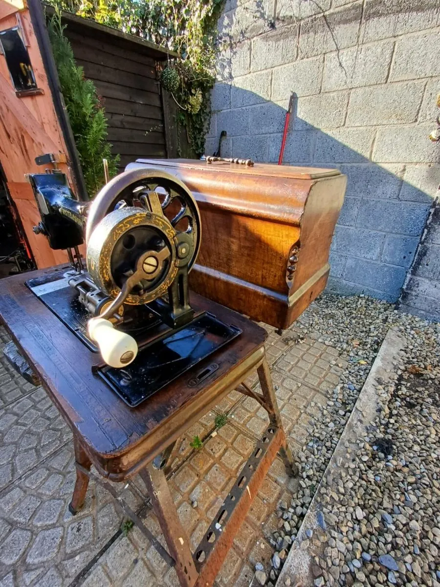 Antique Frister & Rossman Sewing Machine - Image 4