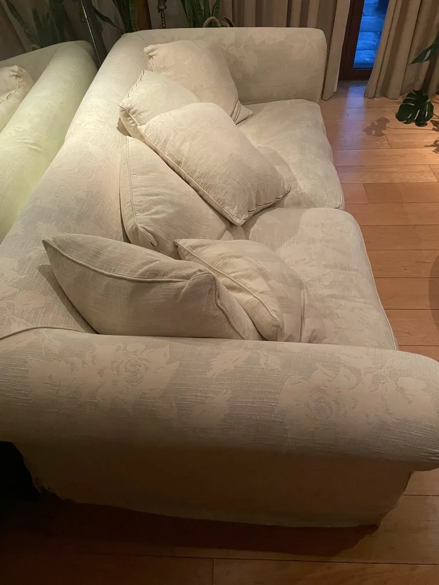 sofa - Image 1