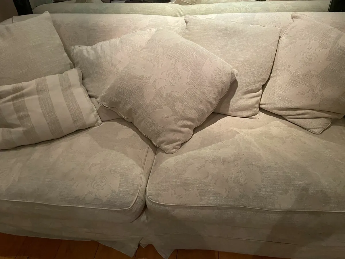 sofa - Image 3