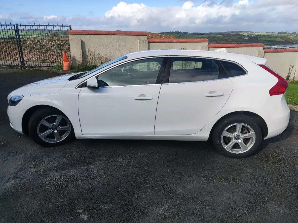 Volvo V40 2.0 diesel - Image 3