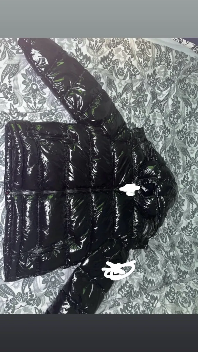 Moncler maya size (4) large new price to negotiate - Image 1