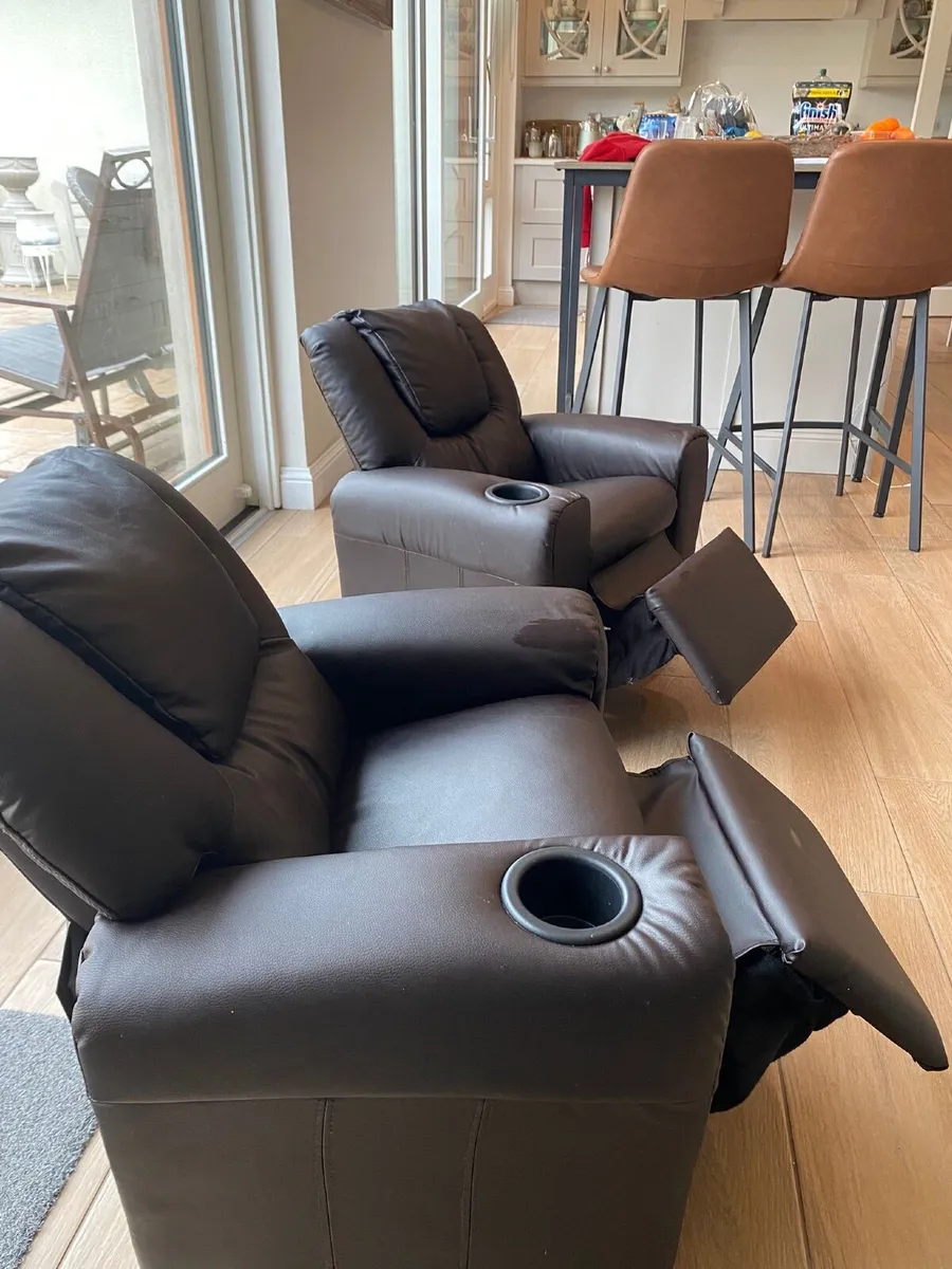 Kids recliner chairs - Image 4