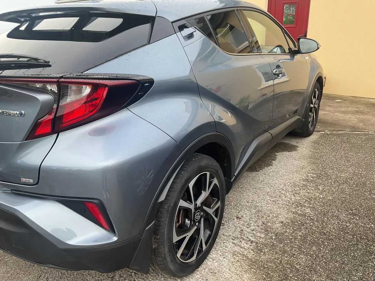 Toyota CHR - Image 2