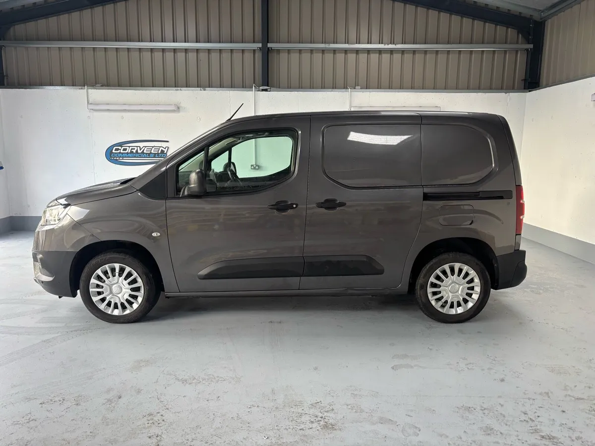 2021 Toyota Proace City 100bhp - Image 3