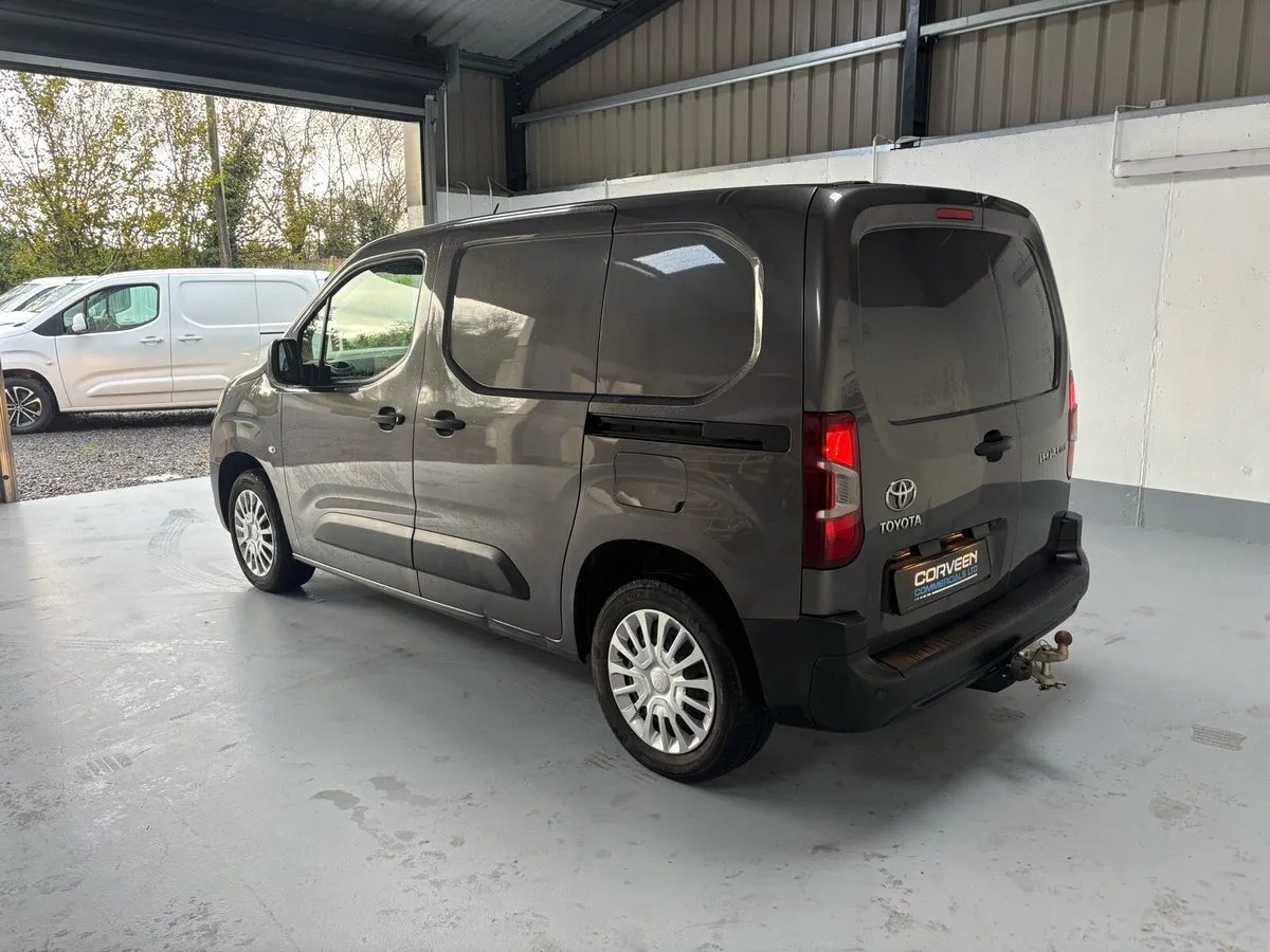 2021 Toyota Proace City 100bhp - Image 4