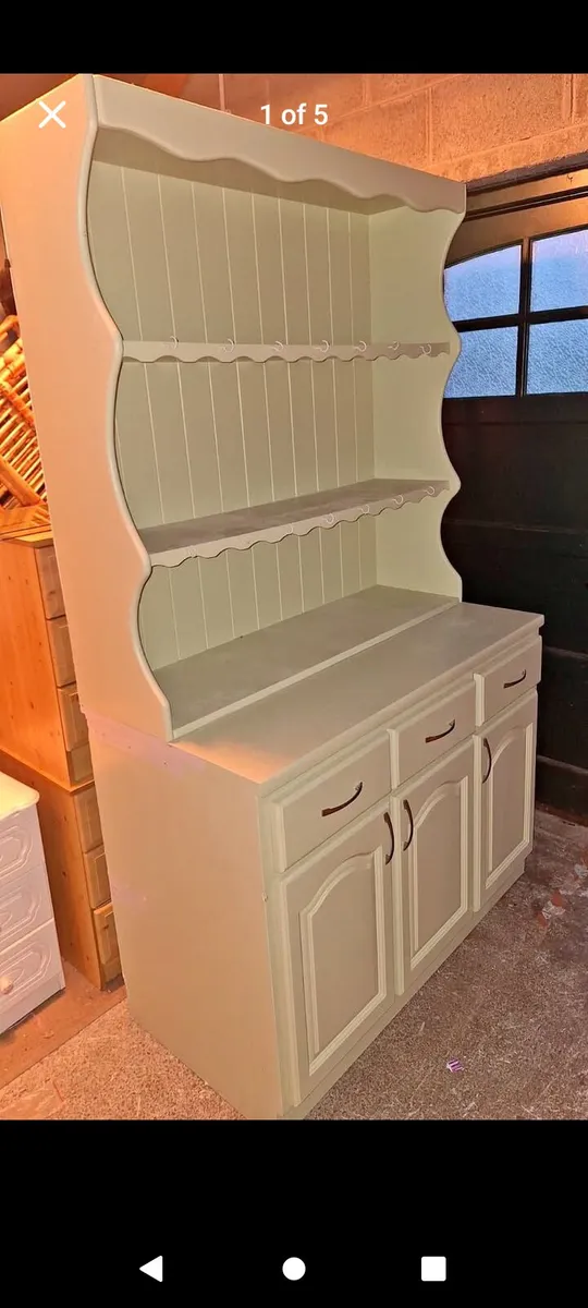 Kitchen dresser
