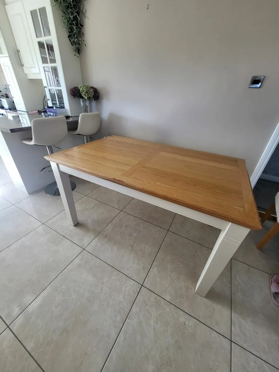 Kitchen dinning table - Image 2