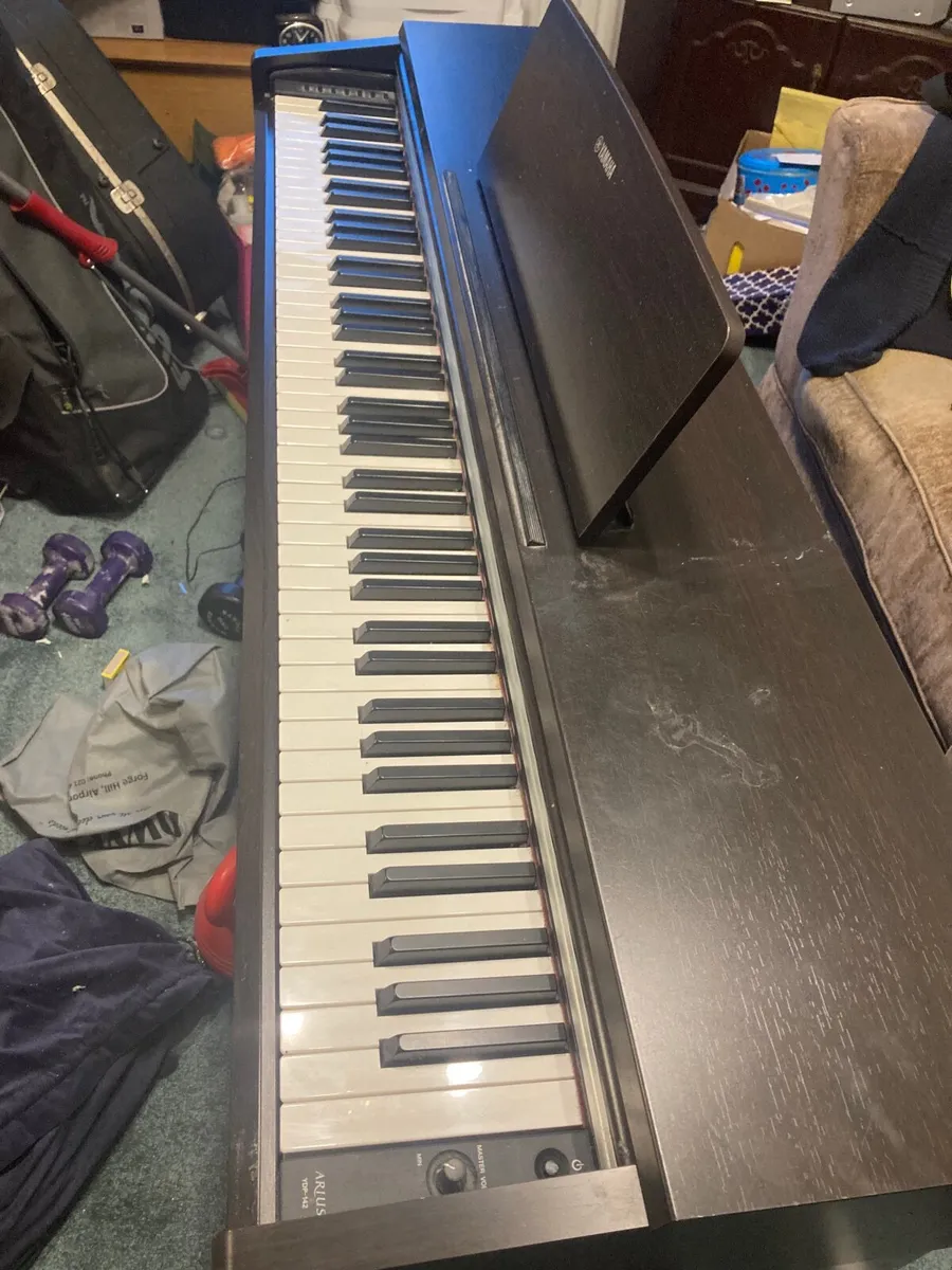 Yamaha Digital  Piano Auris YDP 142 - Image 3