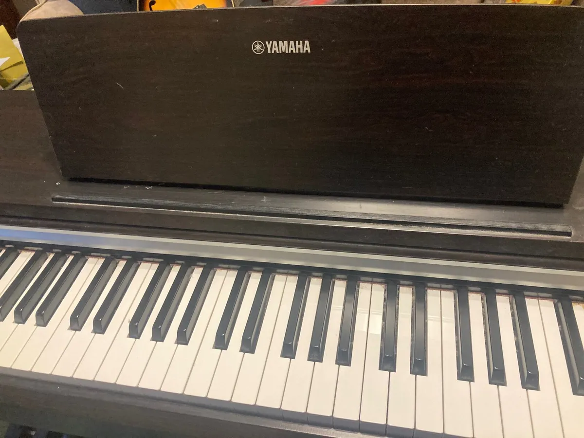 Yamaha Digital  Piano Auris YDP 142 - Image 4