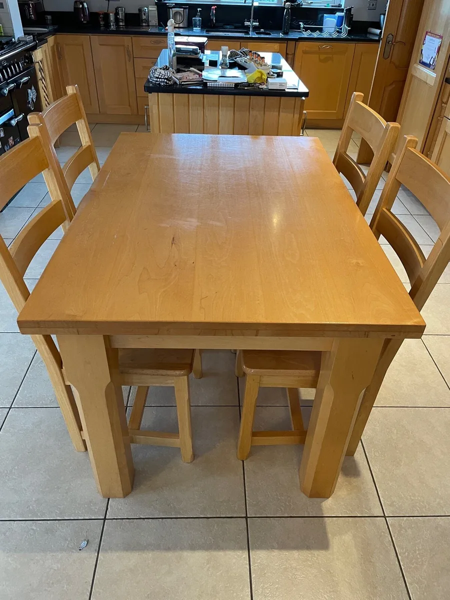 Dining table & chairs - Image 1