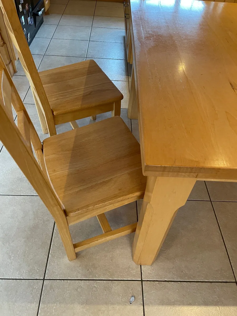 Dining table & chairs - Image 4