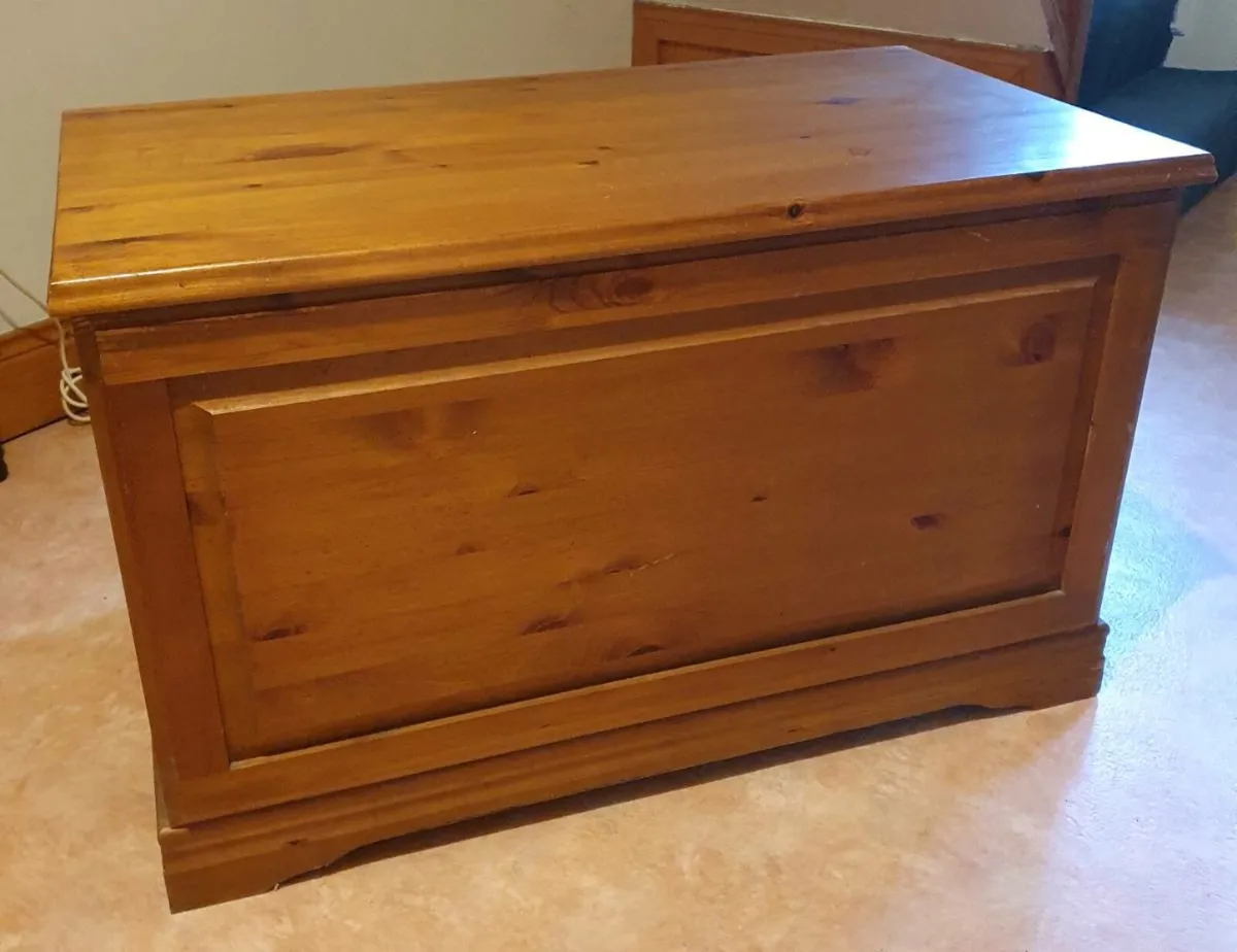 Blanket Box - Solid Pine - Image 1