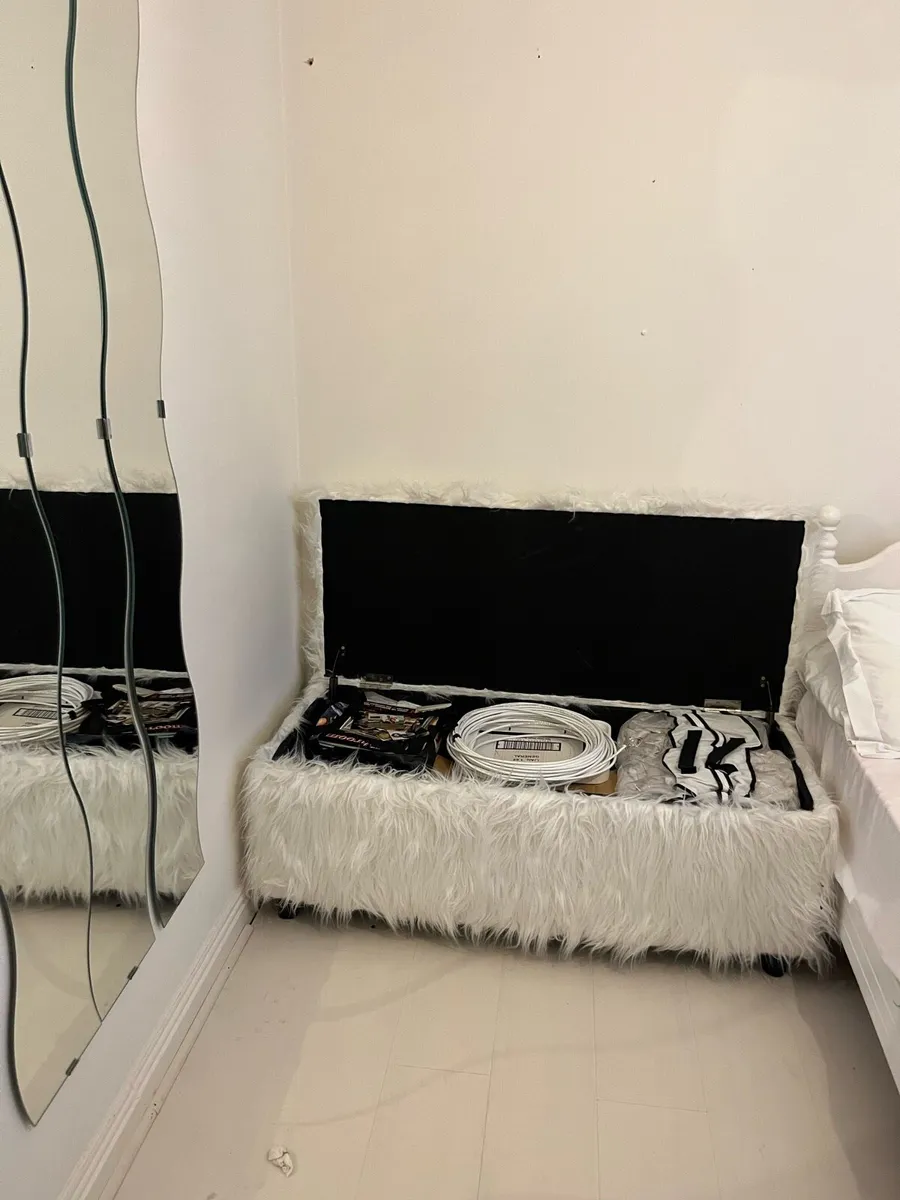 Storage chest - white fur - Image 2