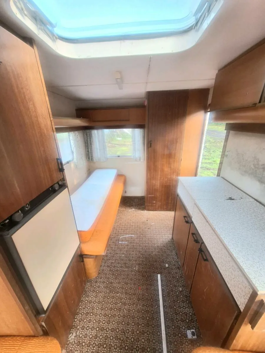 Vintage eccles caravan - Image 4