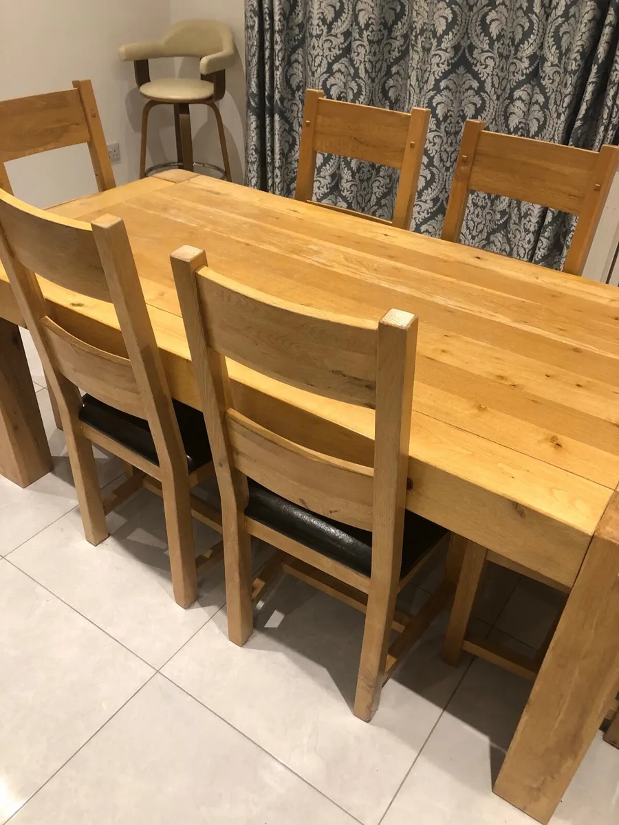 Table and Chairs - Image 3