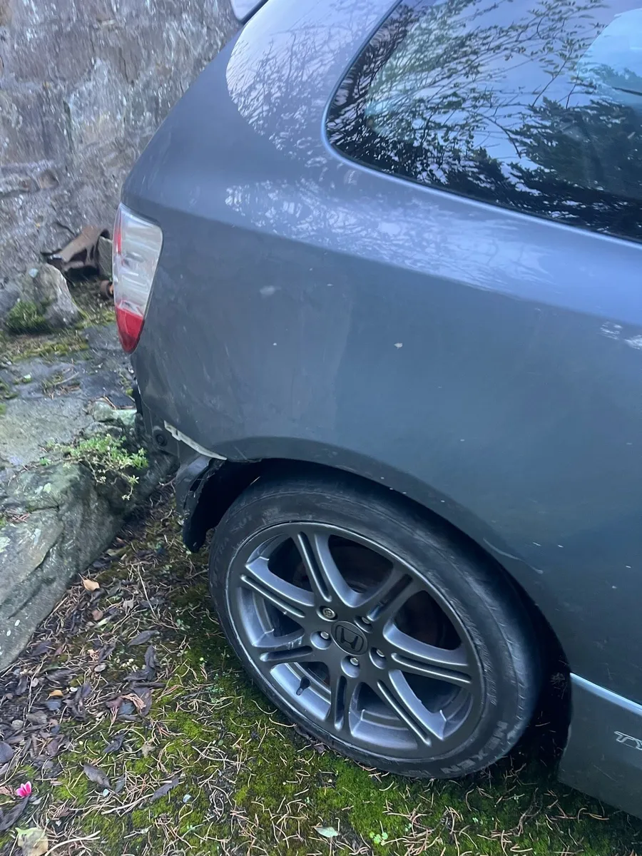 2005 Honda Civic EP3 - Image 4