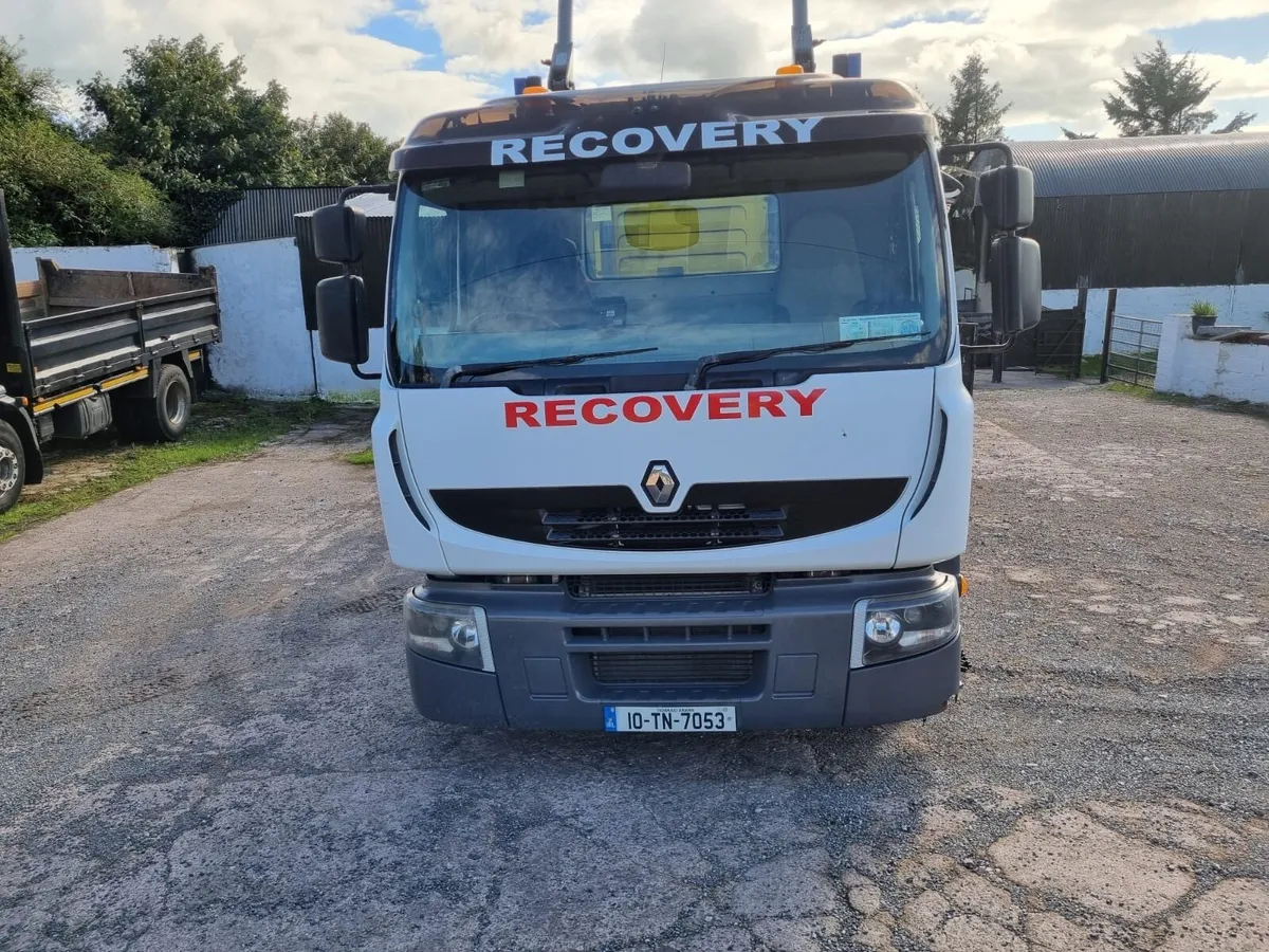 Renault Recovery Truck - Image 1