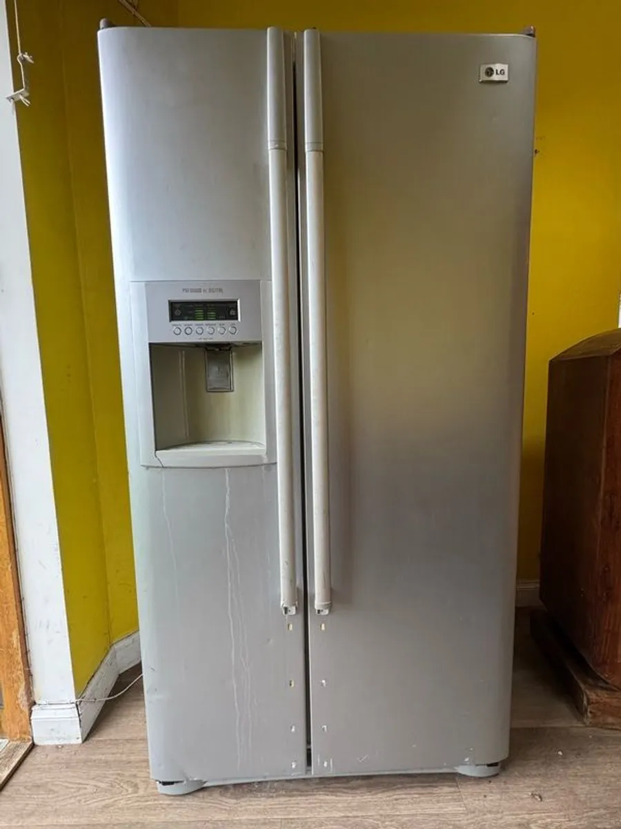 LG American Fridge with Ice Maker - Image 1
